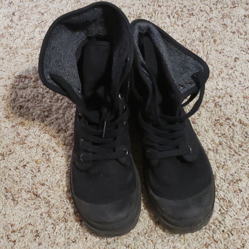 Black boots